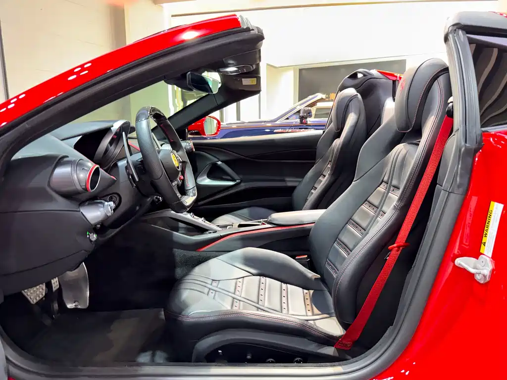 Ferrari 812 GTS 2020款