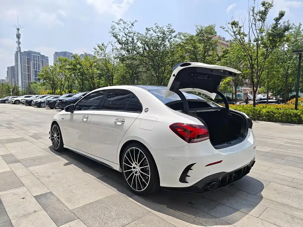 Mercedes-Benz A-Class AMG 2023 4MATIC A 35 L