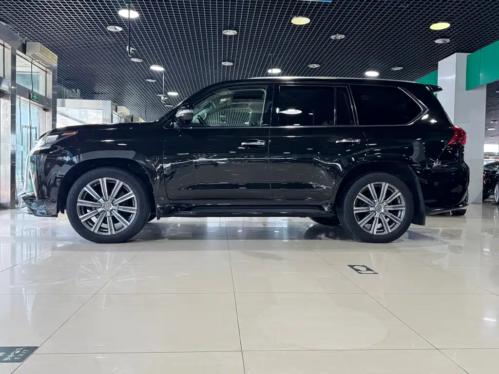 Lexus LX 2016 570 Luxury Edition