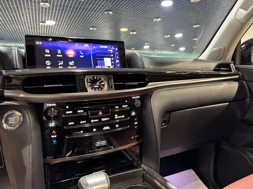 Lexus LX 2016 570 Luxury Edition