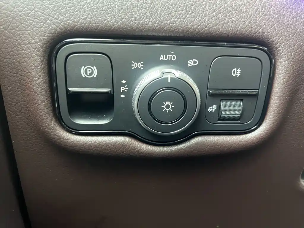 Mercedes-Benz V-Class 2024 300 L Long Wheelbase Prestige Edition