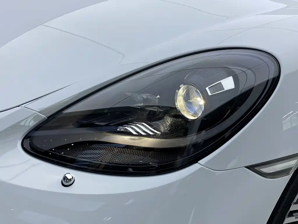 Porsche 718 Boxster 2.0T 2022 Model
