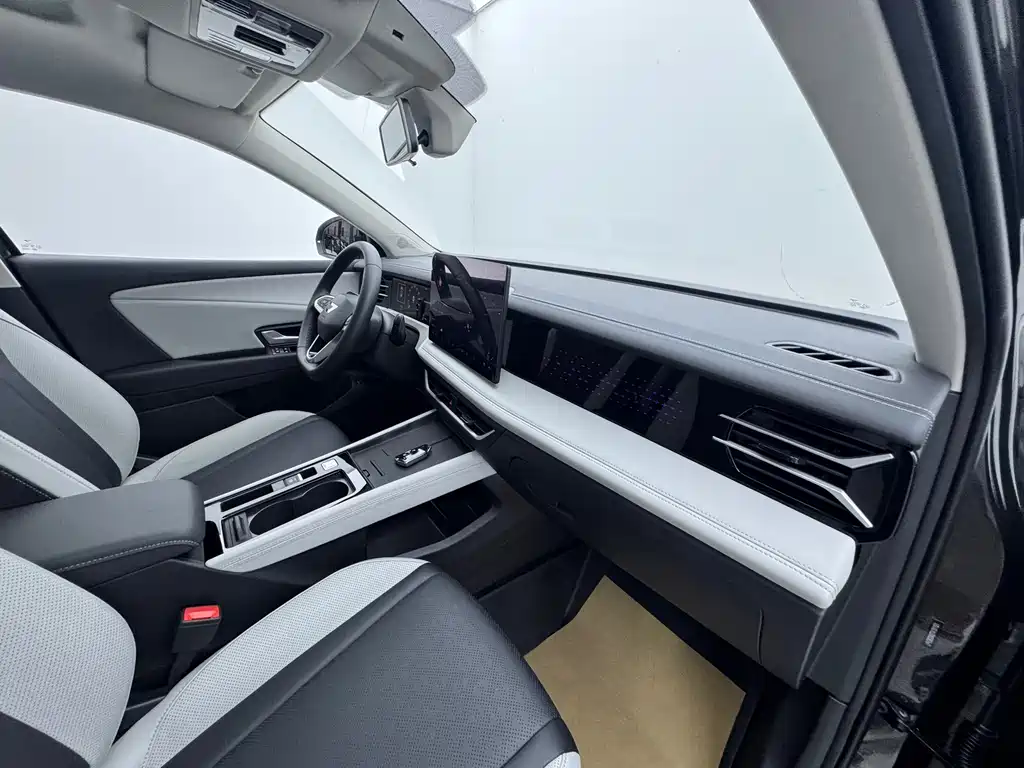 VS8 2026 280TSI Automatic Prestige Edition