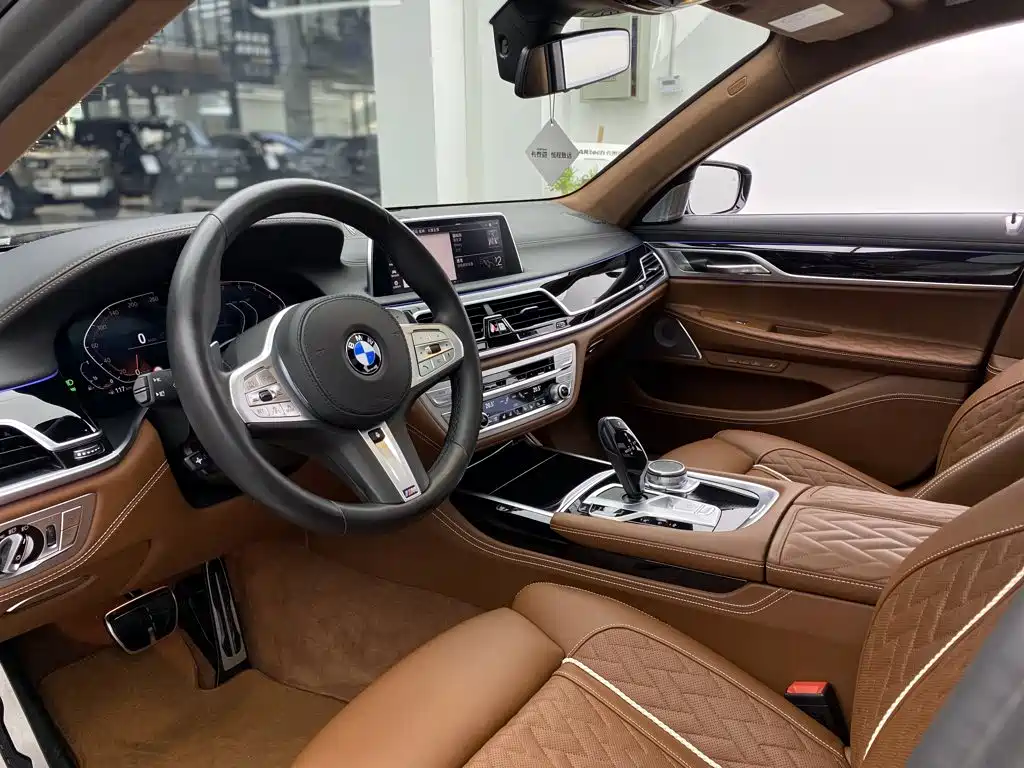 BMW 7 Series 2021 740Li xDrive Executive M Sport Package