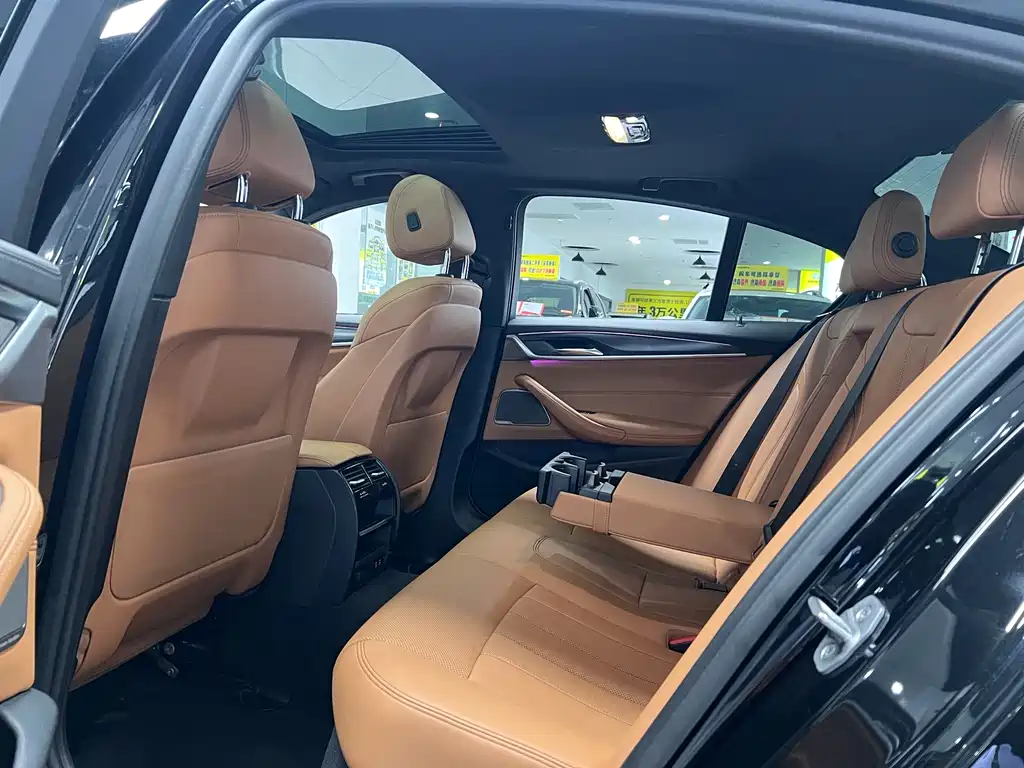 BMW 5 Series (Import) 2022 Model, Facelift II, 530i M Sport Package