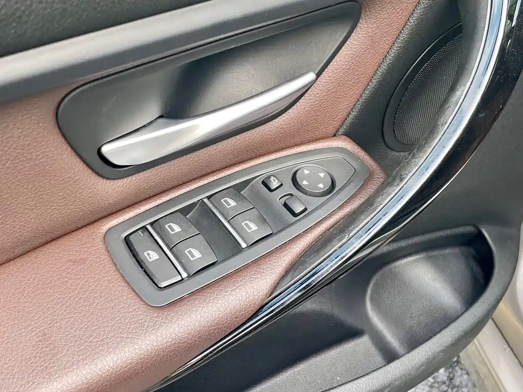 BMW 3 Series 2019 320Li Sport Line