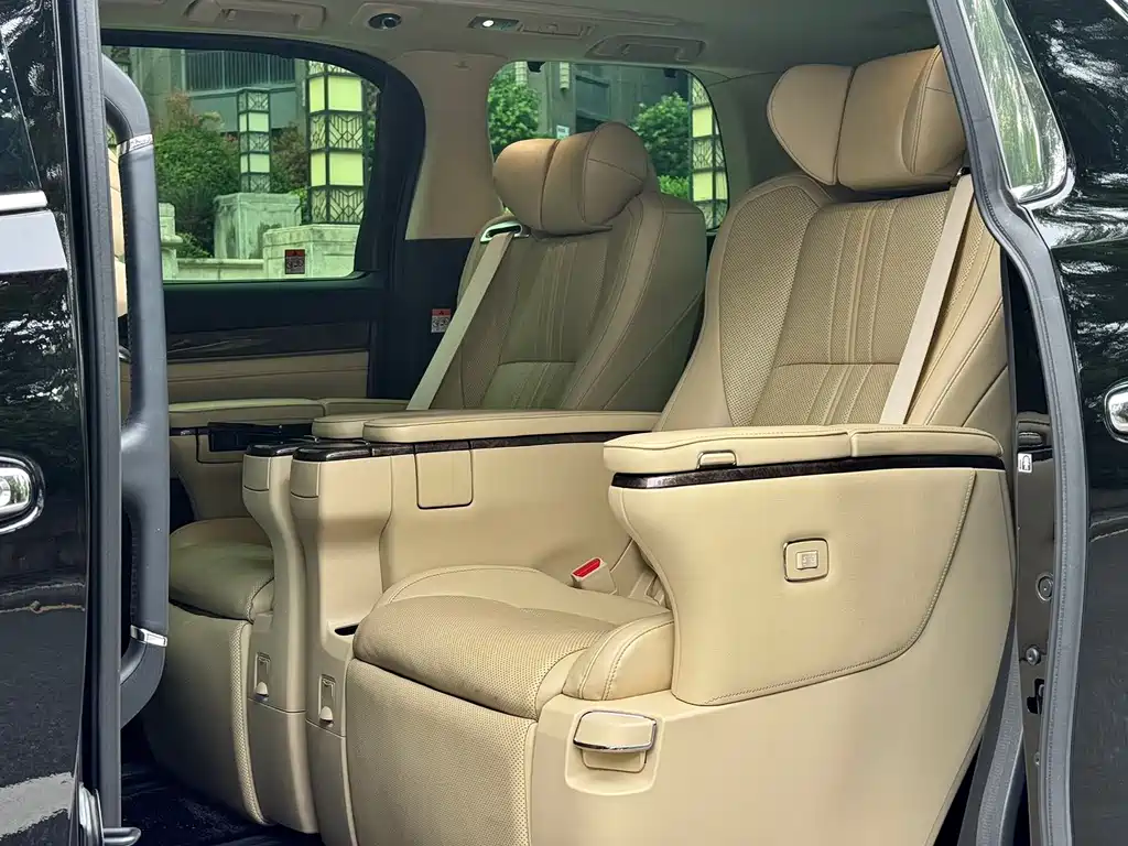 Alphard 2021款 Hybrid 2.5L Prestige Edition