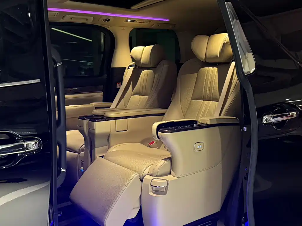 Alphard 2021款 Hybrid 2.5L Prestige Edition