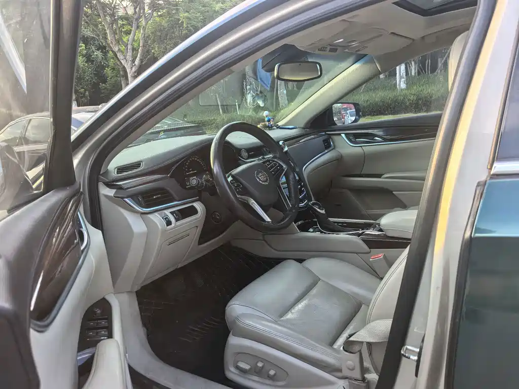 Cadillac XTS 2013 28T Comfort Edition