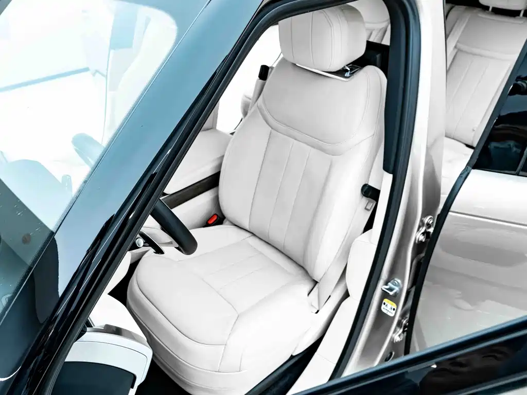 Range Rover 2023 3.0 L6 400PS Grand Edition