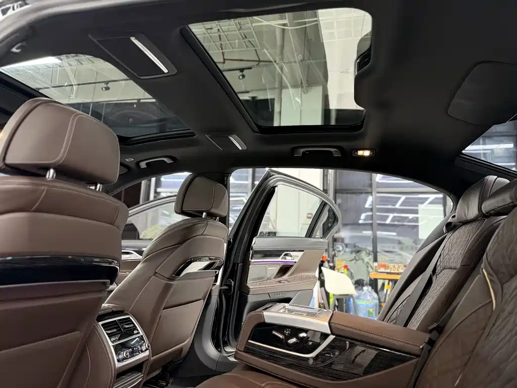 BMW 7 Series 2021 740Li Leading Edition M Sport Package