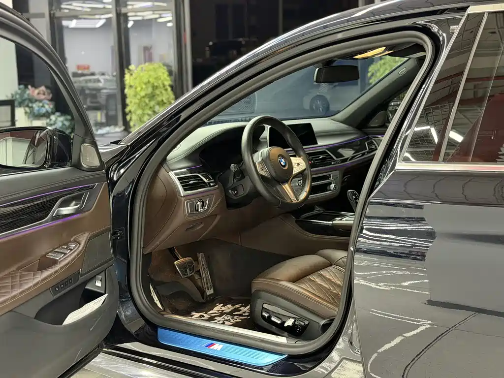 BMW 7 Series 2021 740Li Leading Edition M Sport Package