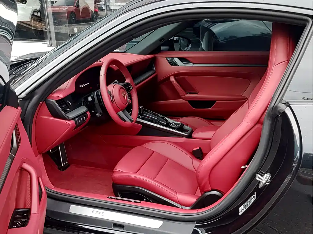Porsche 911 2025 Carrera 3.0T