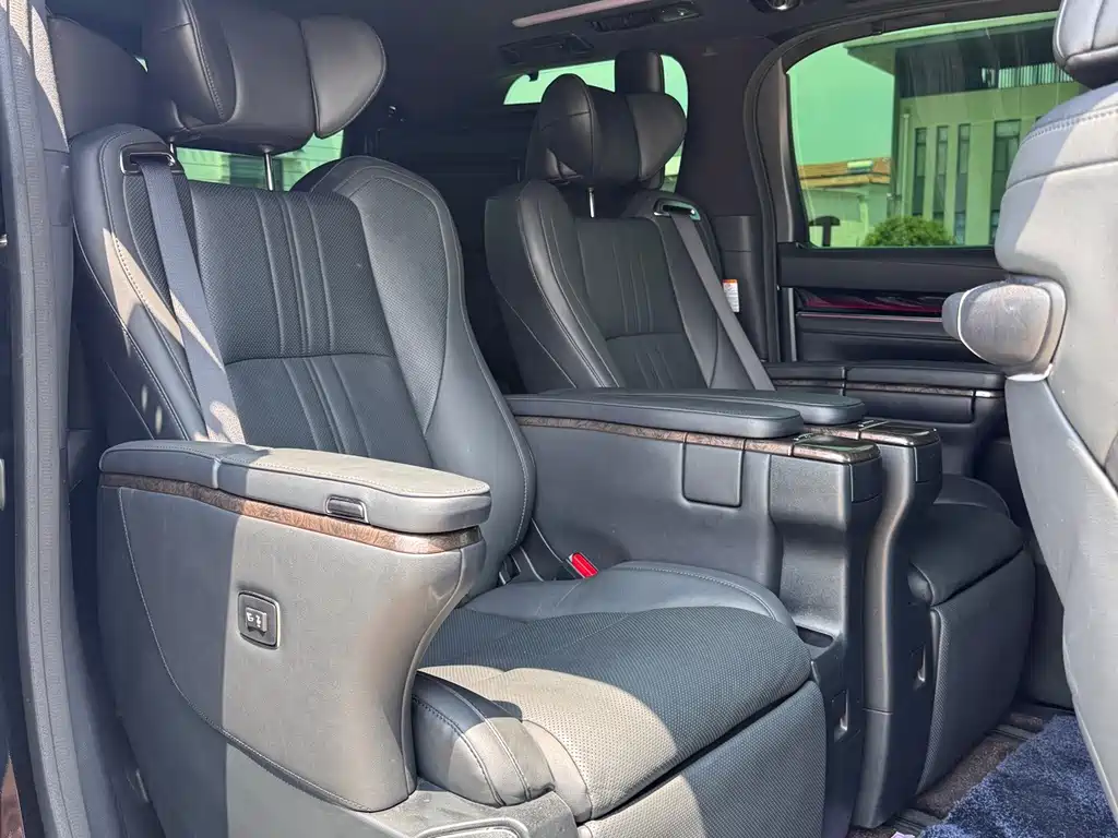 Velfire 2021 Crown Hybrid 2.5L HV Prestige Edition