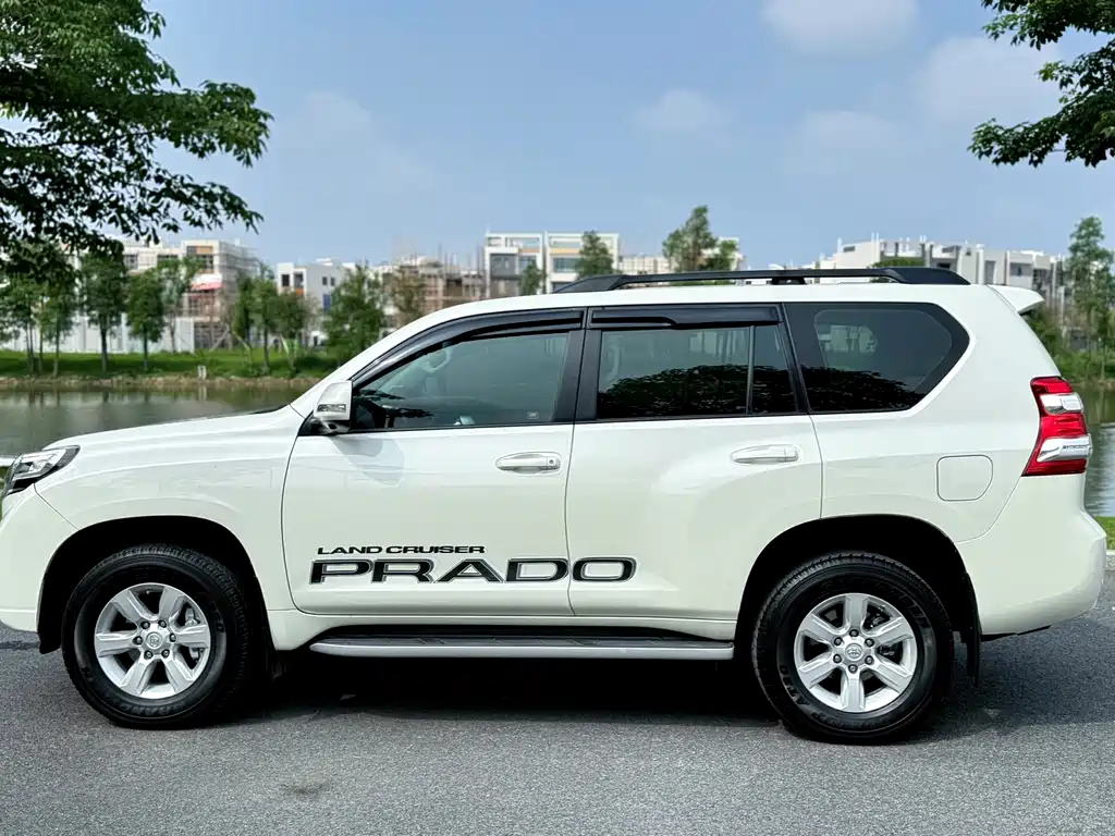 Prado 2016 3.5L Automatic TX-L NAVI