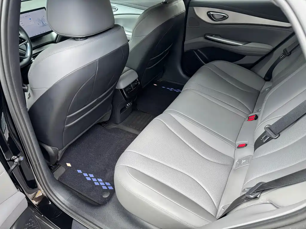 Oceanic 07 DM-i 2025 Model DM-i 1.5L 70km Elite Edition