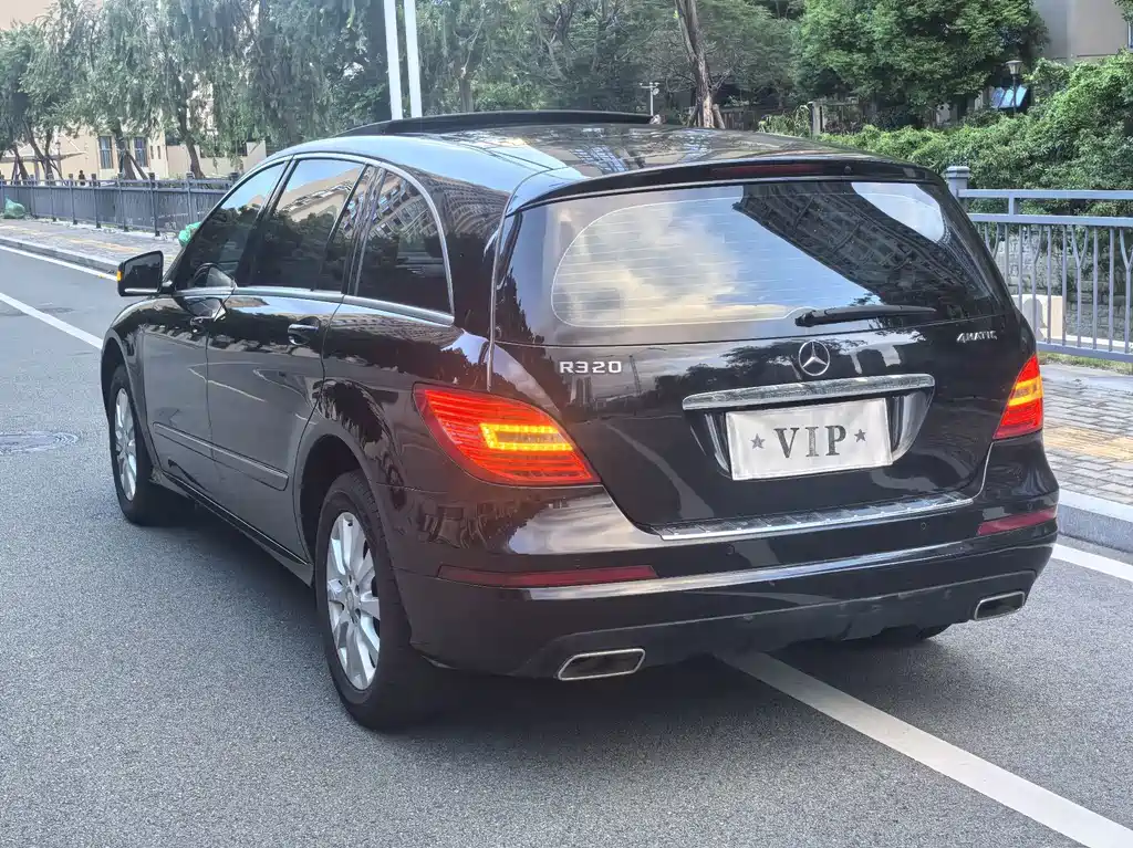 Mercedes R-Class 2015 R 320 4MATIC Luxury Edition