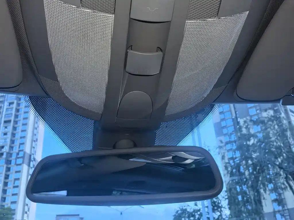 Mercedes R-Class 2015 R 320 4MATIC Luxury Edition
