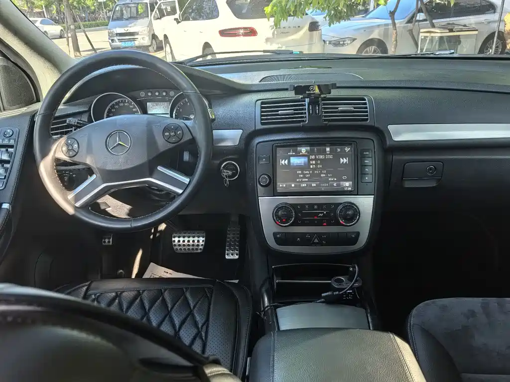 Mercedes R-Class 2015 R 320 4MATIC Luxury Edition