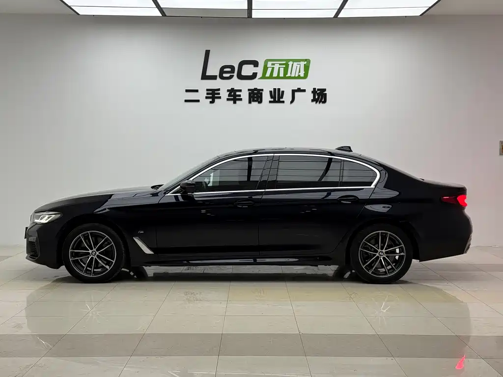 BMW 5 Series 2022 Model (Facelift 2) 525Li M Sport Package