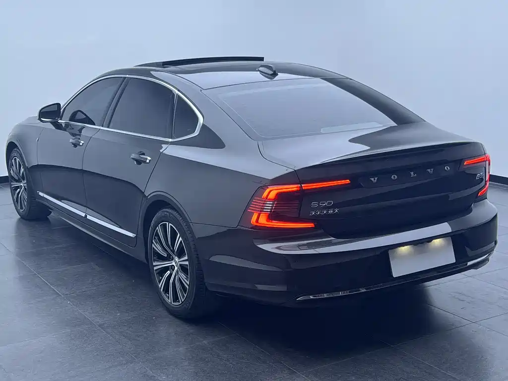 Volvo S90 2021 B5 Intelligent Distance Luxury Edition