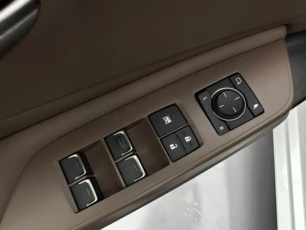 Lexus ES 2025 300h Premium Edition