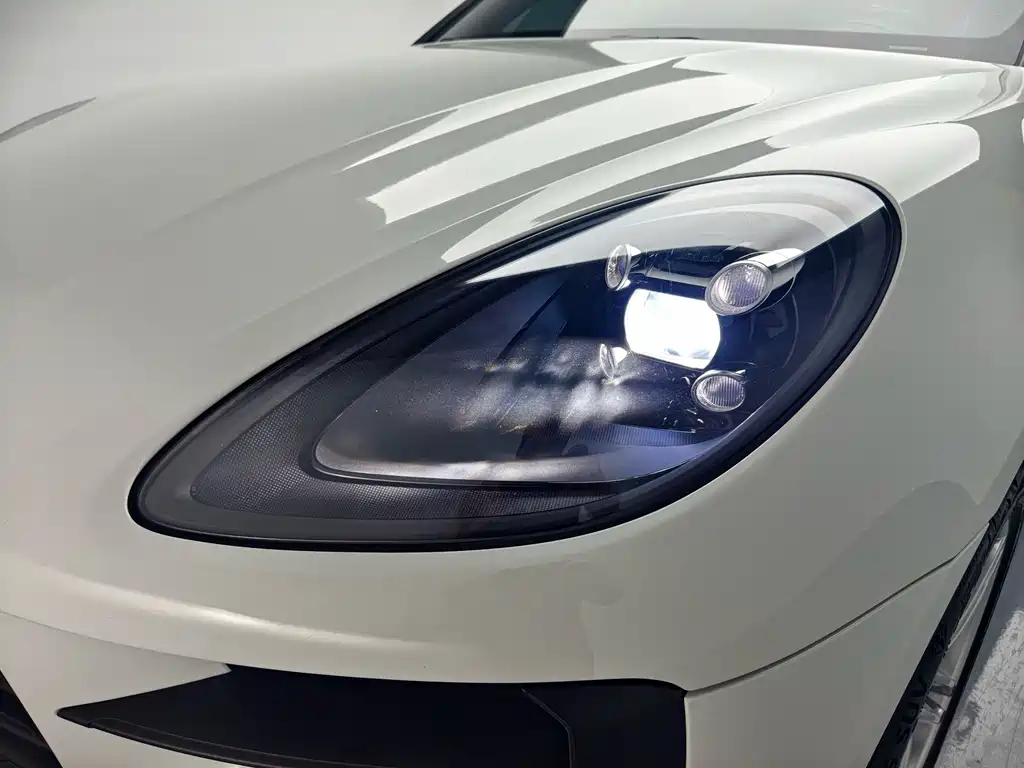 Macan 2021 2.0T