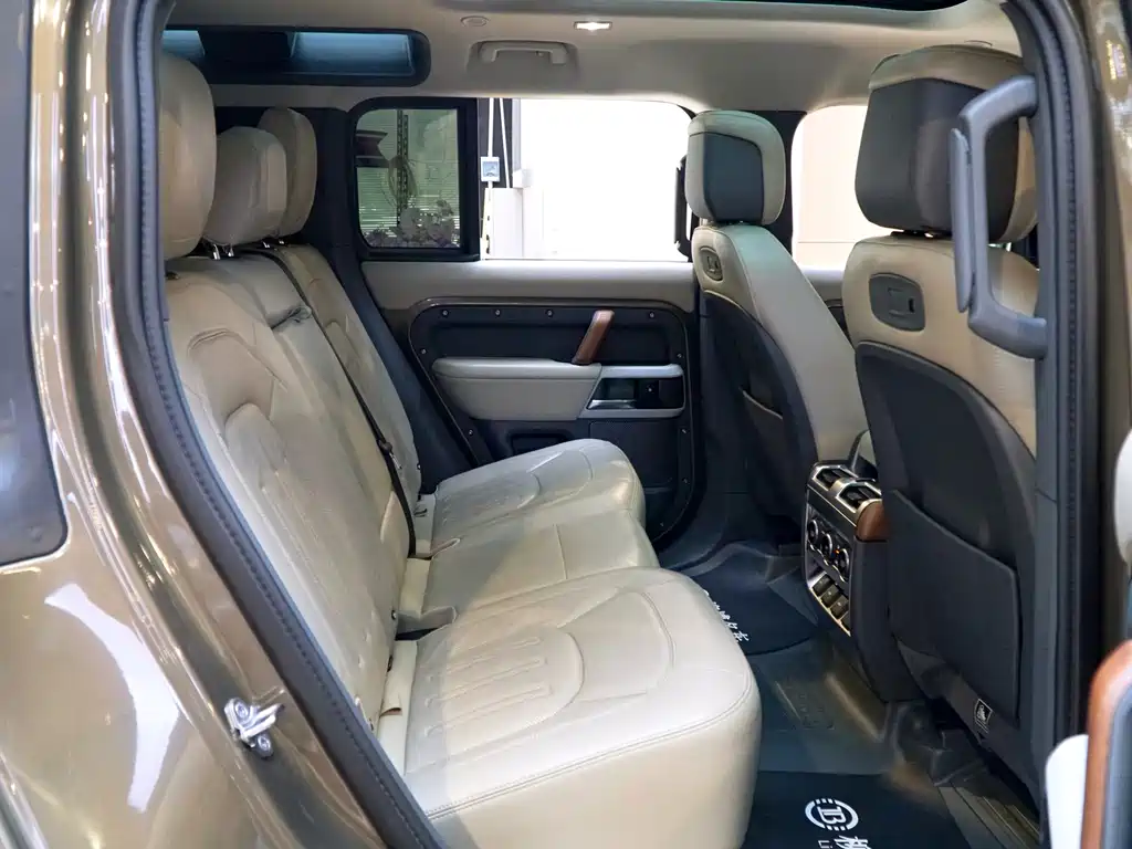 Land Rover Defender 2020 110 P400 HSE