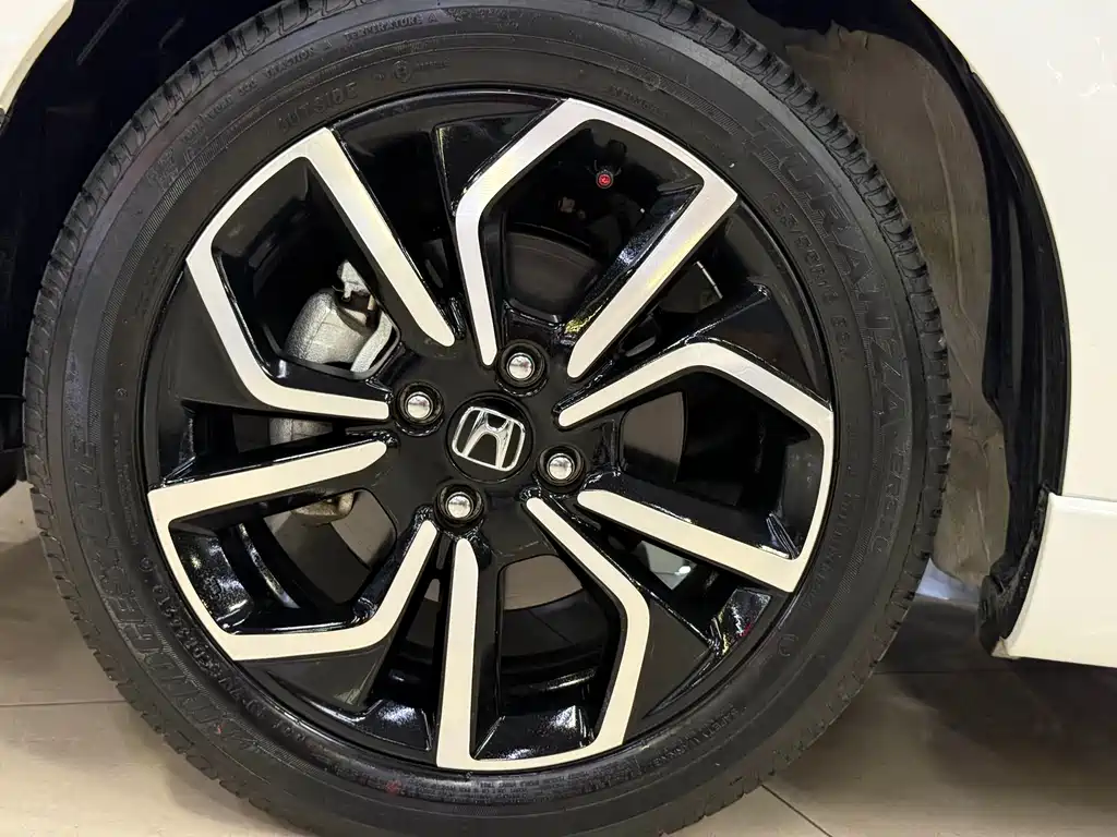 LIFE 2021 1.5L CVT Sport Heart Edition