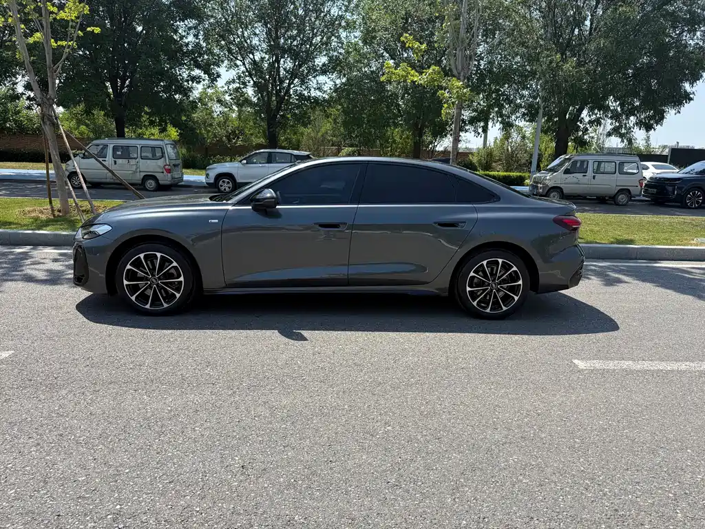 Audi A5L 2026 model Sport Plus