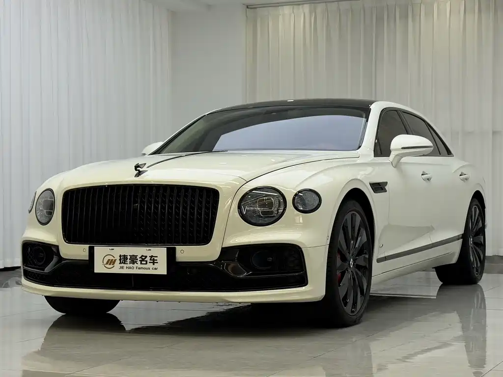 Flynn 2022 Model 4.0T V8 Mulliner