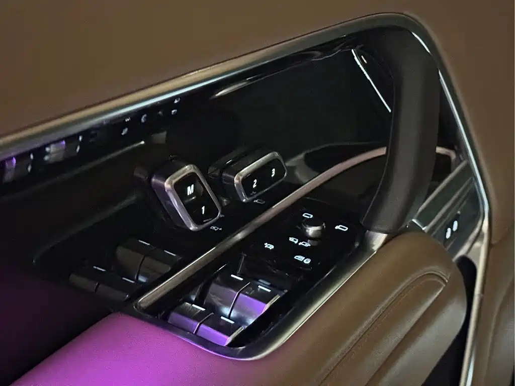 Range Rover 2023 Model 3.0T China Specification