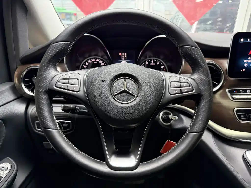 Mercedes-Benz V-Class 2021 V 260 Long Range Edition