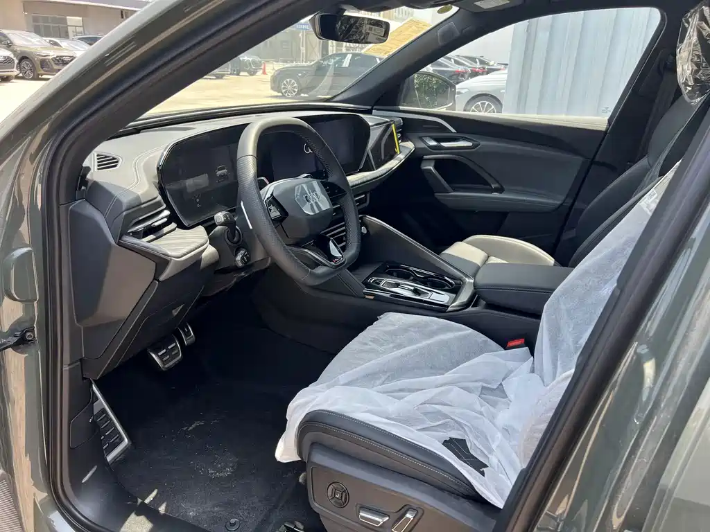 Audi Q5L 2026 Edition 2.0T Smart Hybrid Prestige Model
