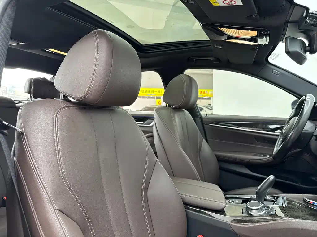 BMW 5 Series 2020 525Li M Sport Package