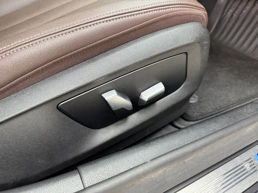 BMW 5 Series 2020 525Li M Sport Package