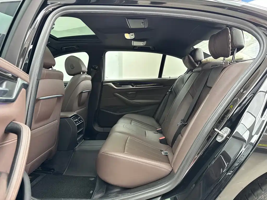 BMW 5 Series 2020 525Li M Sport Package