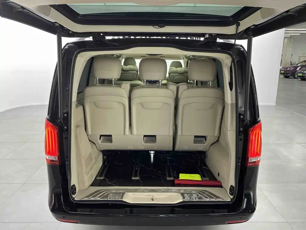 Mercedes-Benz V-Class 2022 Model V 260 Prestige Edition