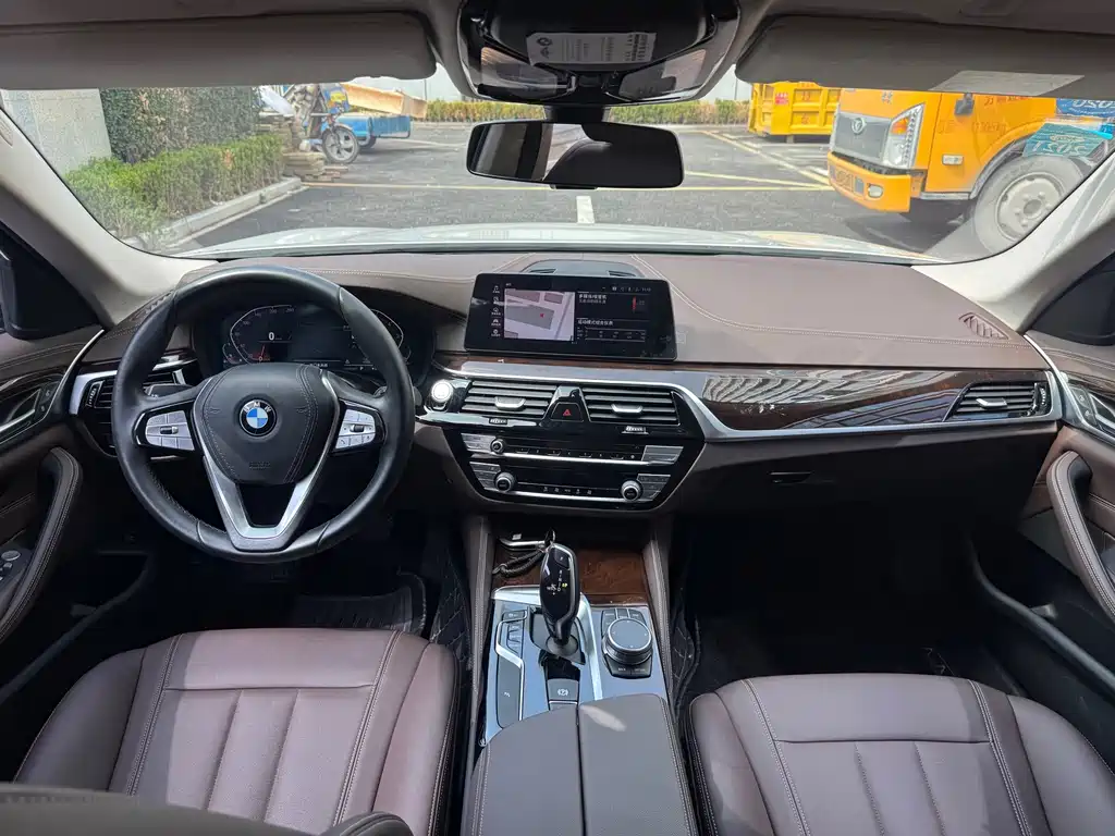 BMW 5 Series 2020 525Li Luxury Package