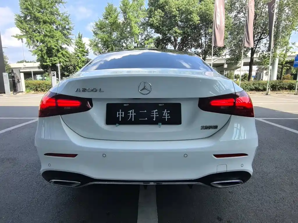 Mercedes-Benz A-Class 2024 A 200 L Fashion Edition