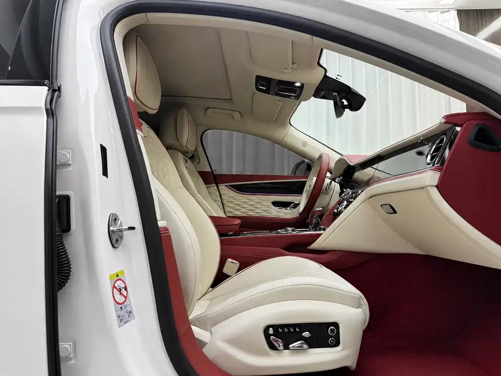 Ferari 2022 Model 4.0T V8 Standard Edition