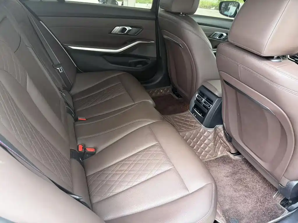 BMW i3 2022 eDrive 35 L