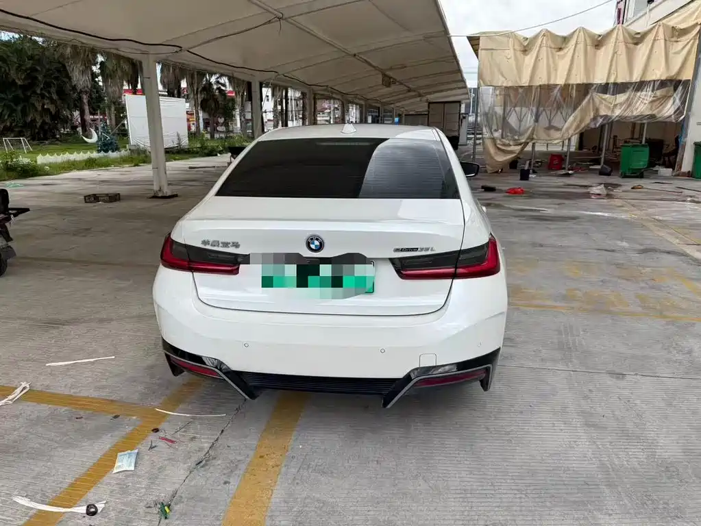 BMW i3 2022 eDrive 35 L