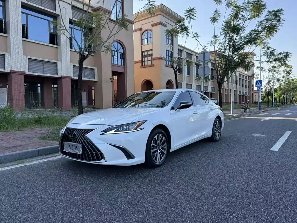Lexus ES 2024 200 Prestige Edition