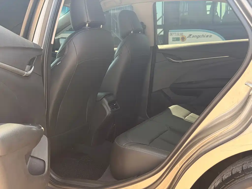 La Crosse 2021 1.5L Automatic Elite Edition