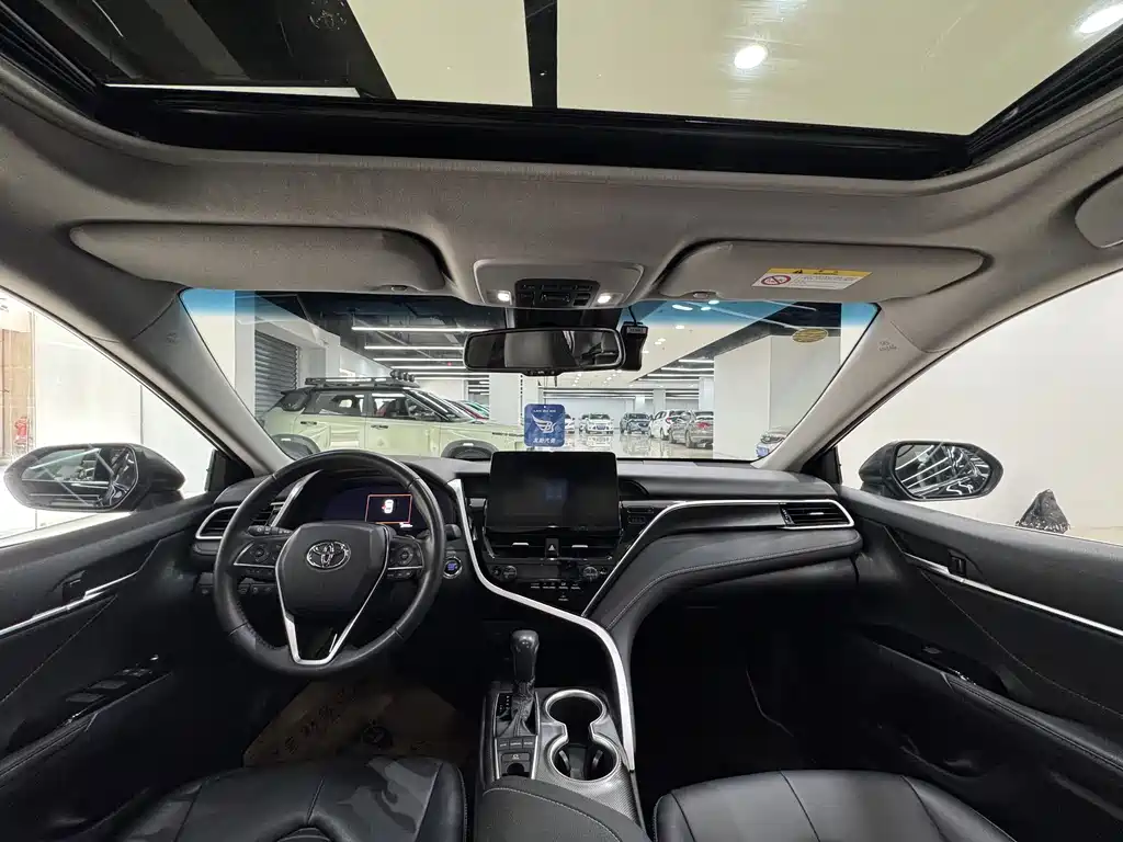Camry 2023 2.5G Luxury Edition