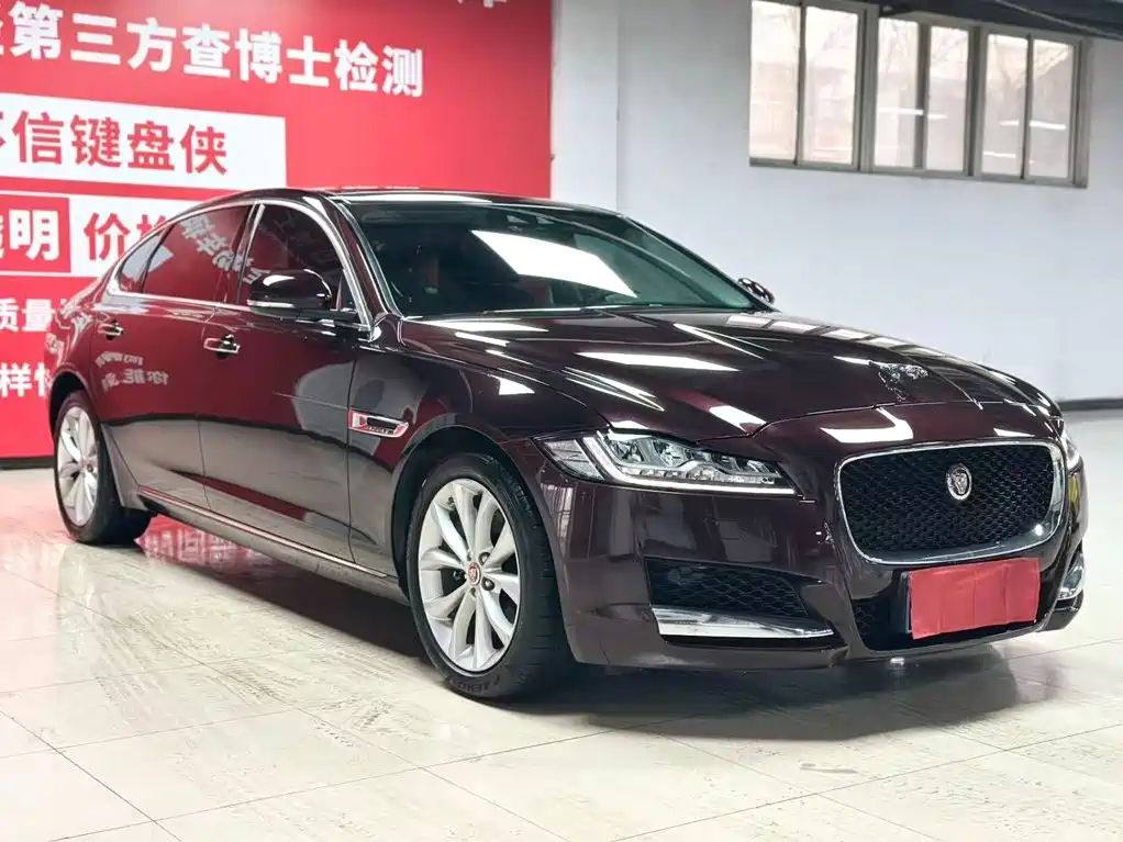 Jaguar XFL 2020款 XFL 2.0T P250 两驱豪华版
