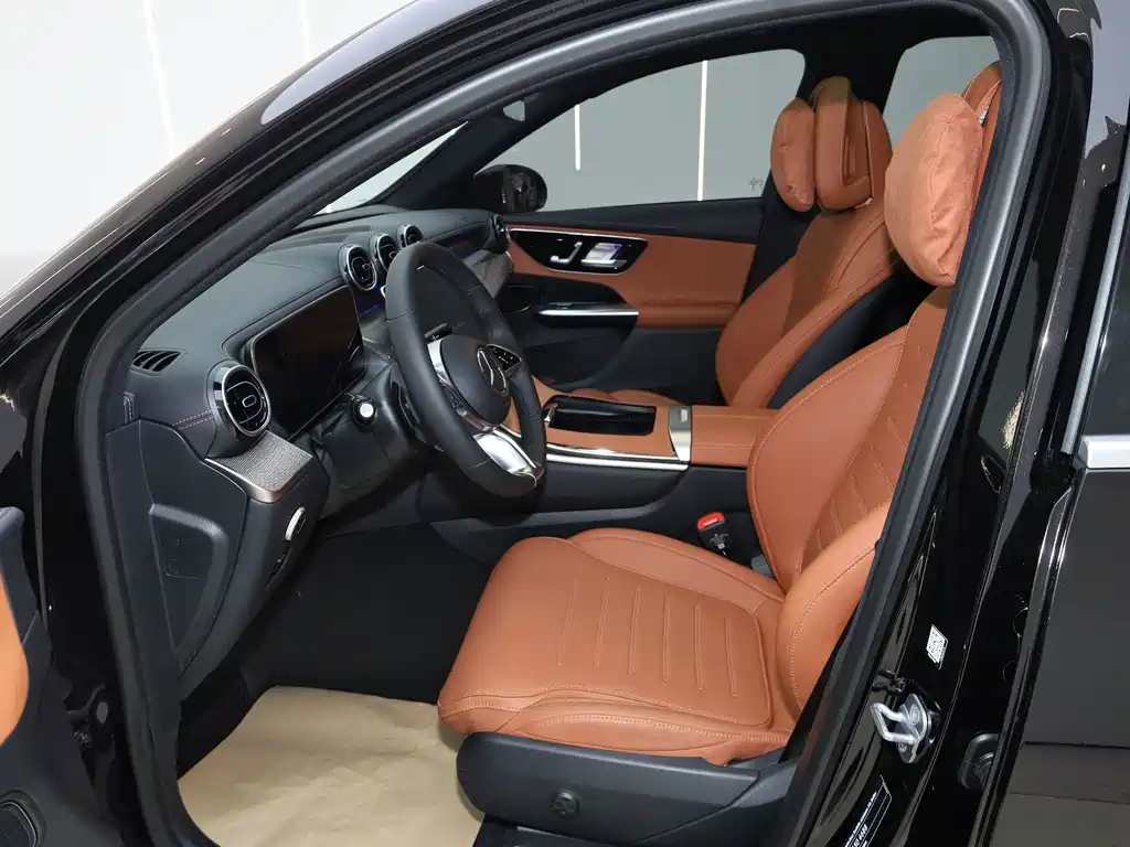 Mercedes-Benz GLC 2025款 Restyled GLC 260 L 4MATIC Dynamic Edition