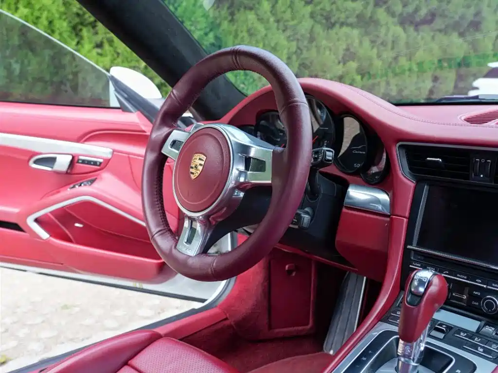 Porsche 911 Carrera 3.4L 2012 Model