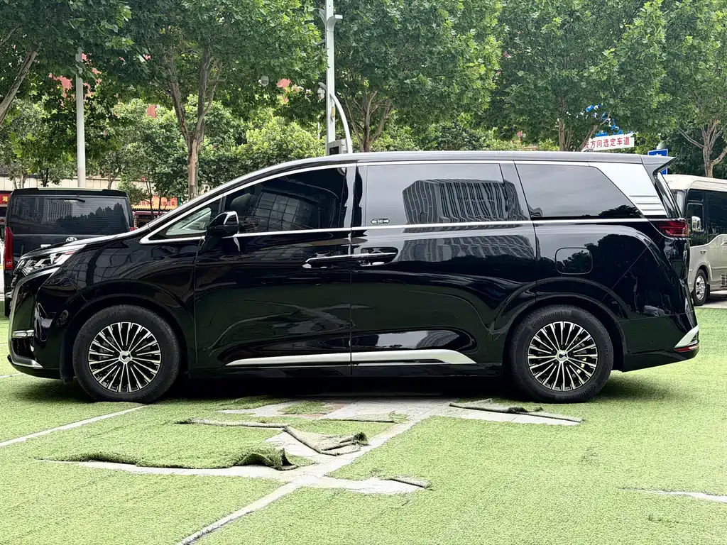 Tengri D9 2024 Model DM-i 980 All-wheel Drive Prestige Edition